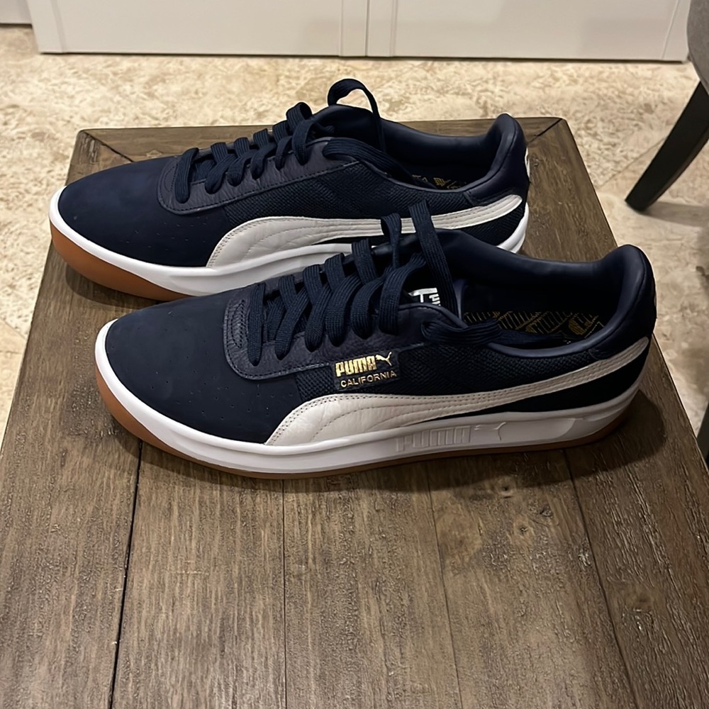 Puma Sneakers